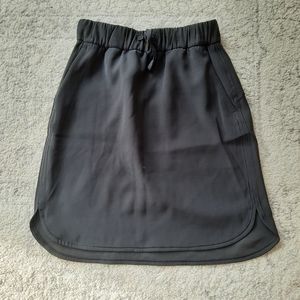 Lululemon fitted tie waist skirt